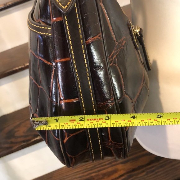 Vintage DOONEY BOURKE Brown Croc Leather Brown Top Handle Oversized Shoulder Bag - Picture 9 of 17